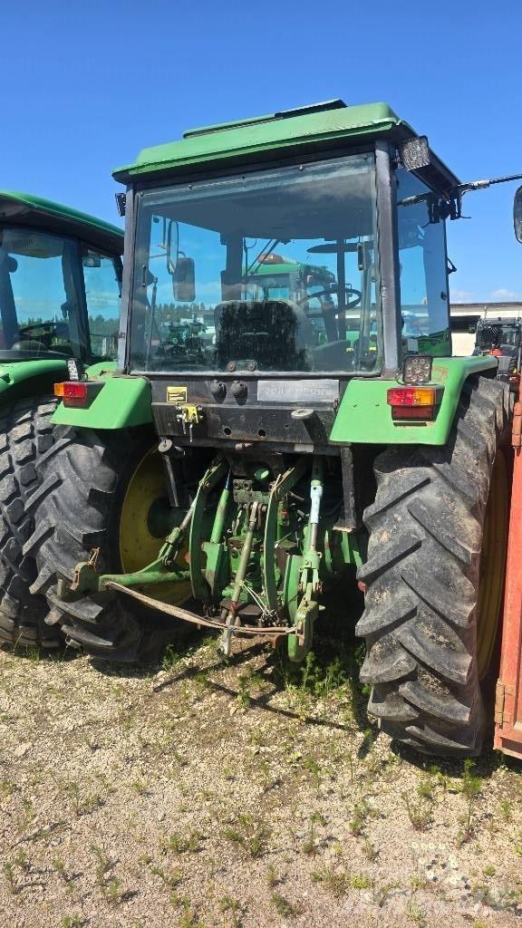 John Deere 2850 الجرارات