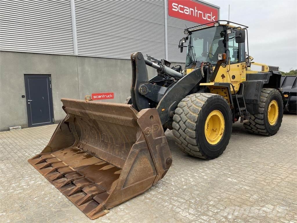 Komatsu WA320PZ-6 لوادر بعجل