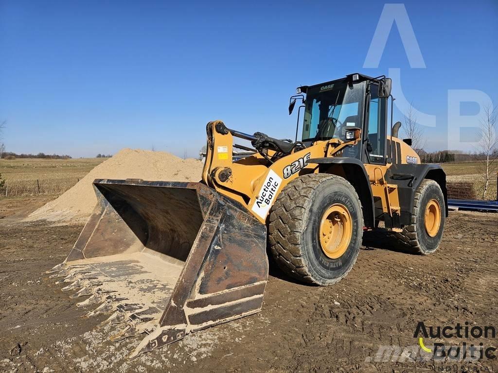 CASE 821 F لوادر بعجل