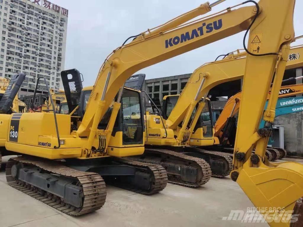 Komatsu PC130 حفارات زحافة