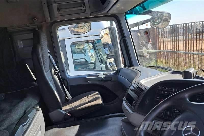 Mercedes-Benz 2644 شاحنات أخرى