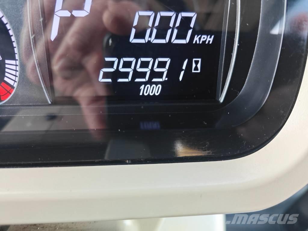 Massey Ferguson 8740 الجرارات