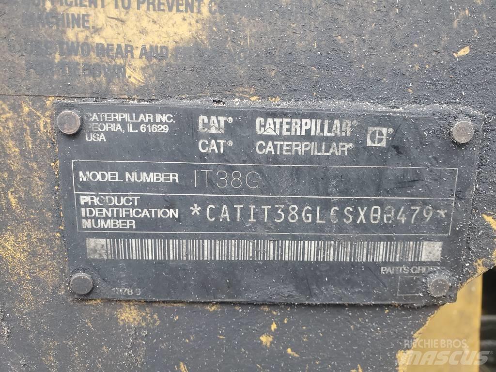 CAT IT 38 G لوادر بعجل