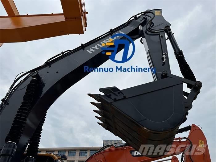 Hyundai R220LC-9S حفارات زحافة
