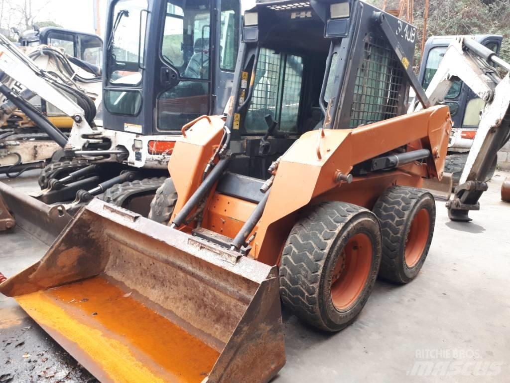Fiat-Kobelco SL 40 لوادر انزلاقية التوجيه