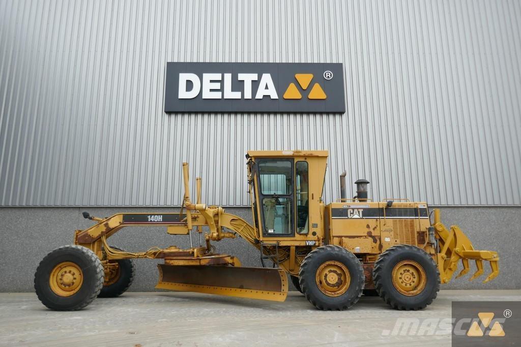 CAT 140H معدات تمهيد الطرق