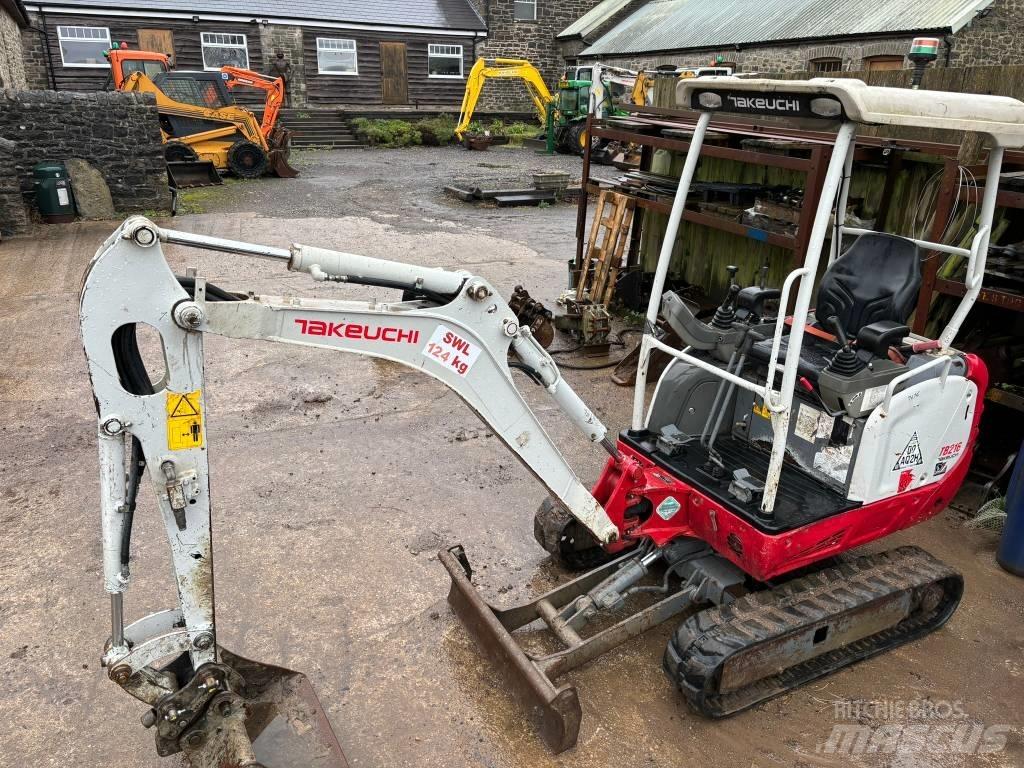 Takeuchi TB 216 حفارات صغيرة أقل من 7 طن (حفارات صغيرة)