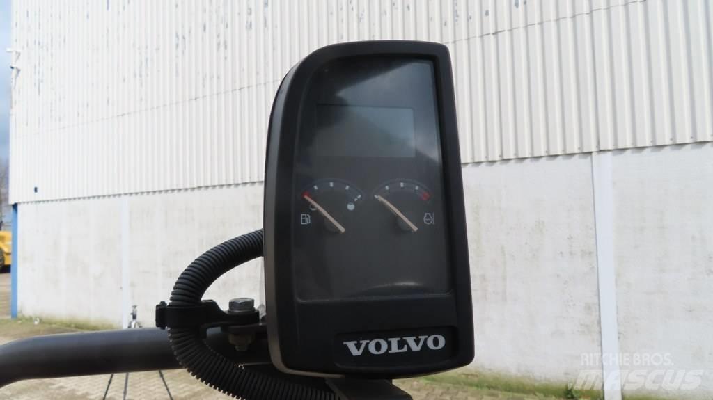 Volvo SD 45 B مداحل أحادية الأسطوانة