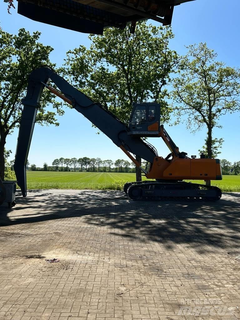 Sennebogen 835 R مناولات المخلفات / مناولات صناعية