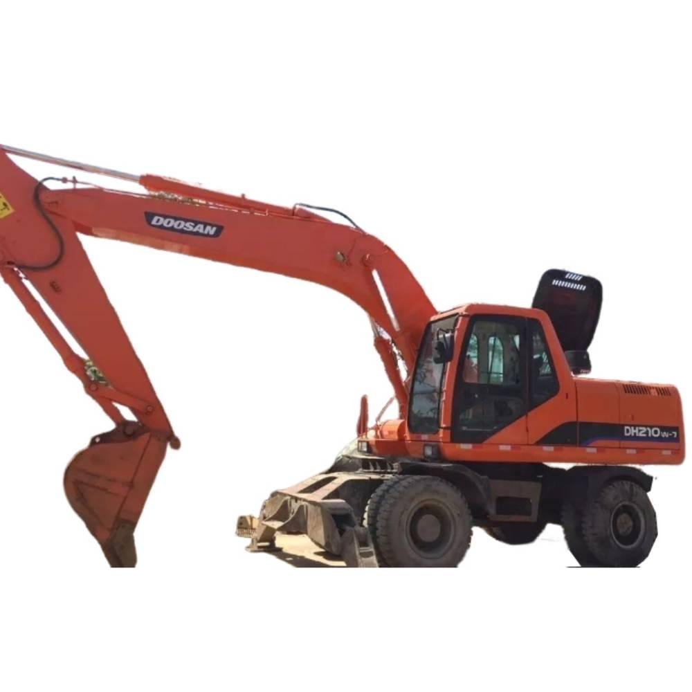 Doosan DH210W-7 حفارات بعجل