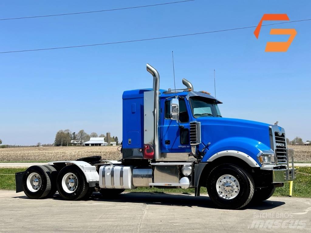 Mack Titan TD 713 وحدات الجر