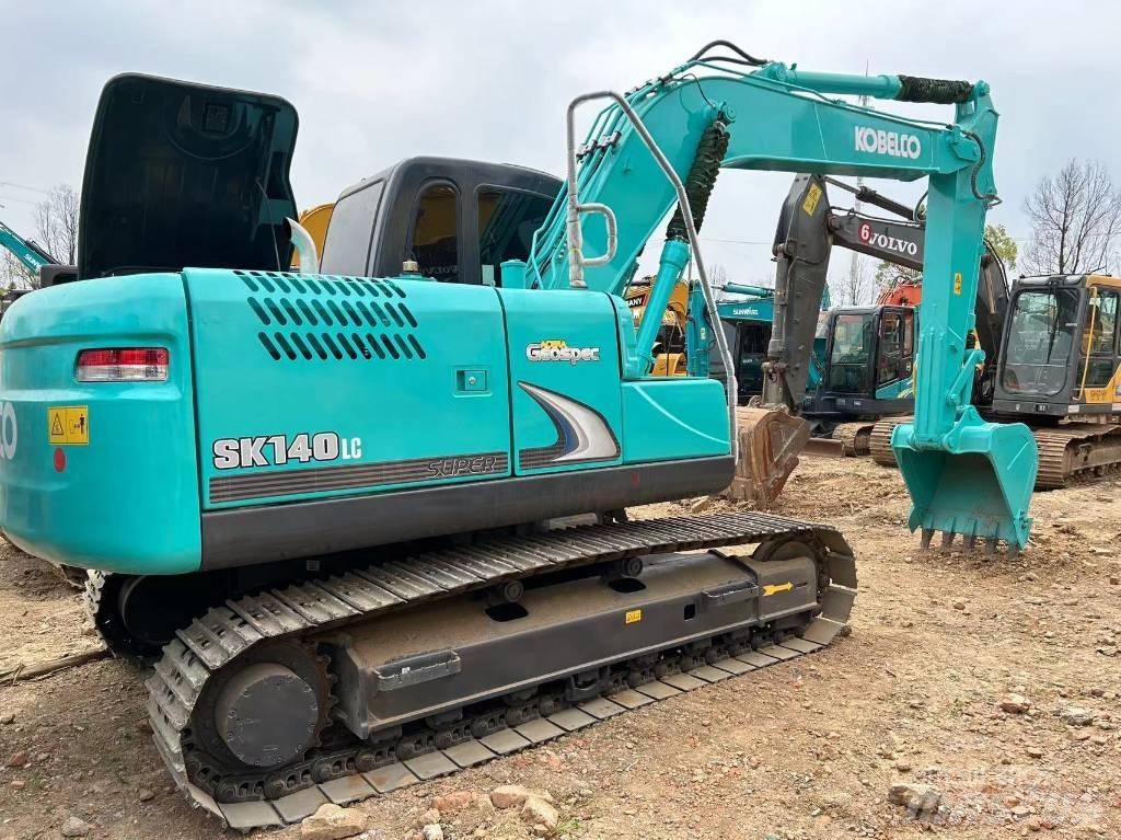 Kobelco SK140-8 حفارات زحافة