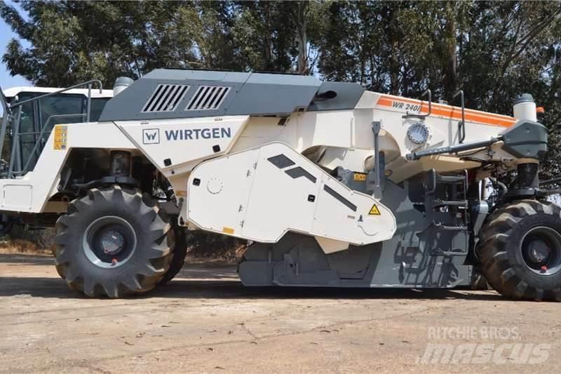 Wirtgen W240 شاحنات أخرى