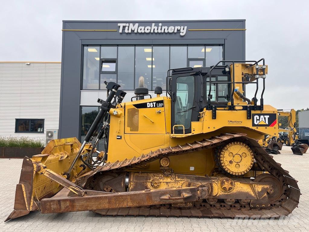 CAT D 6 T LGP بلدوزرات مجنزرة