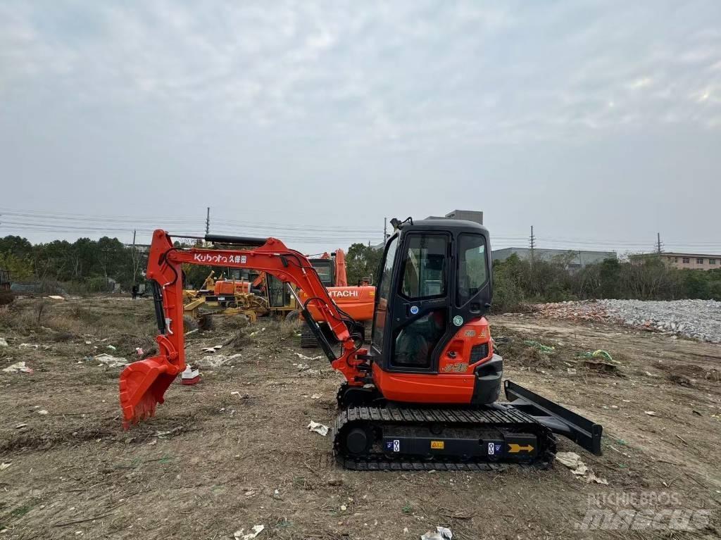 Kubota U 35 حفارات صغيرة أقل من 7 طن (حفارات صغيرة)