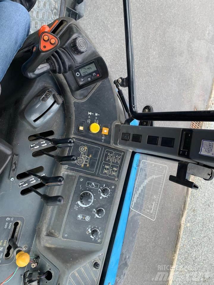 New Holland TM150 الجرارات
