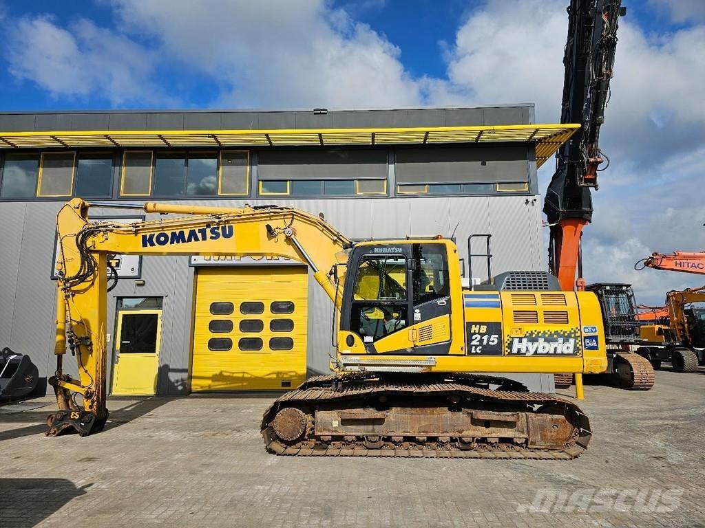 Komatsu HB215LC-2 حفارات زحافة