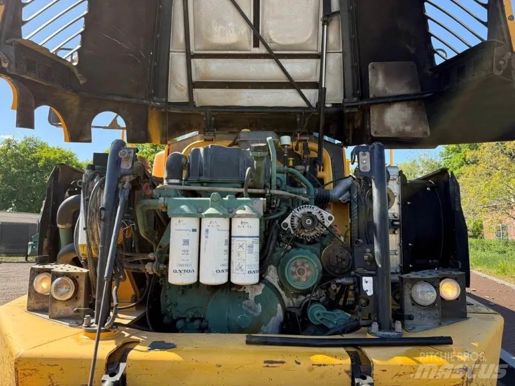 Volvo A40D ساحبات مفصلية