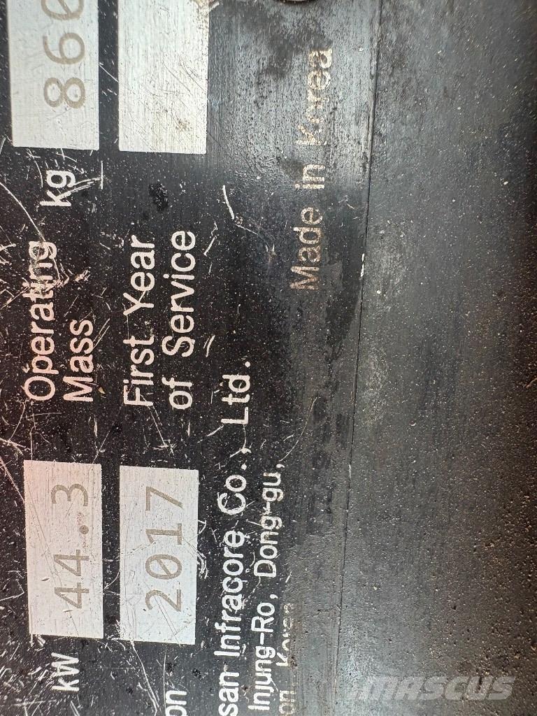 Doosan DX 85 R حفارات وسط 7 طن - 12 طن