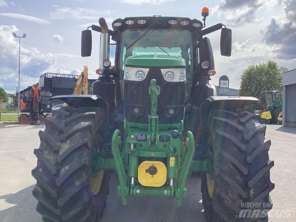 John Deere 6250 R الجرارات