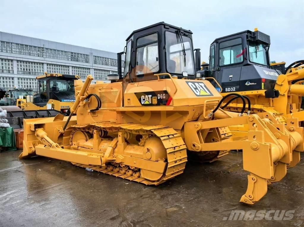 CAT D6G بلدوزرات مجنزرة