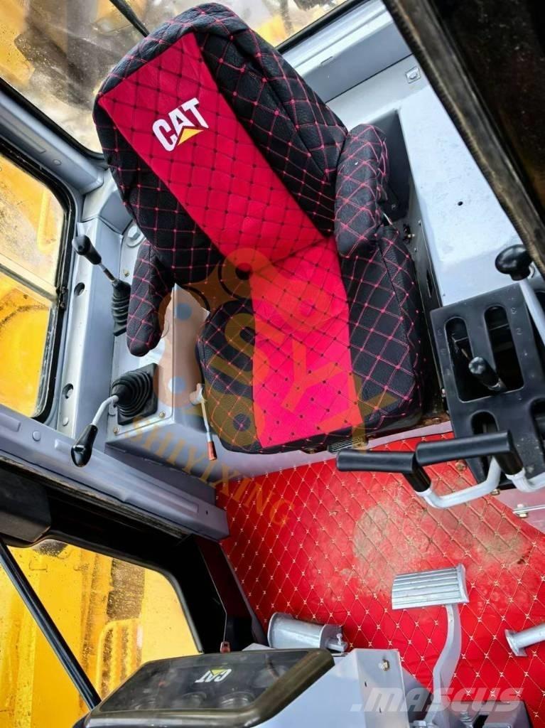 CAT D6G بلدوزرات مجنزرة