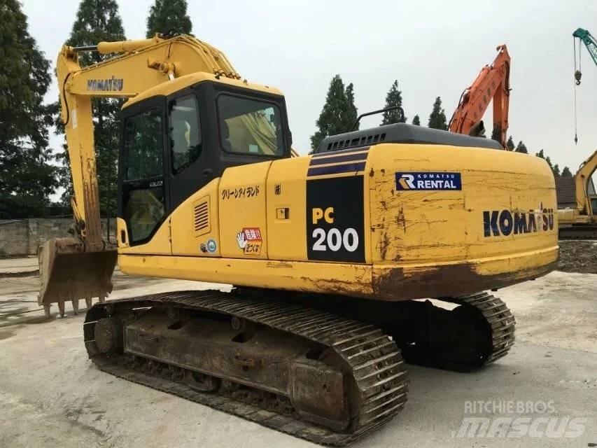 Komatsu pc200-7 حفارات زحافة