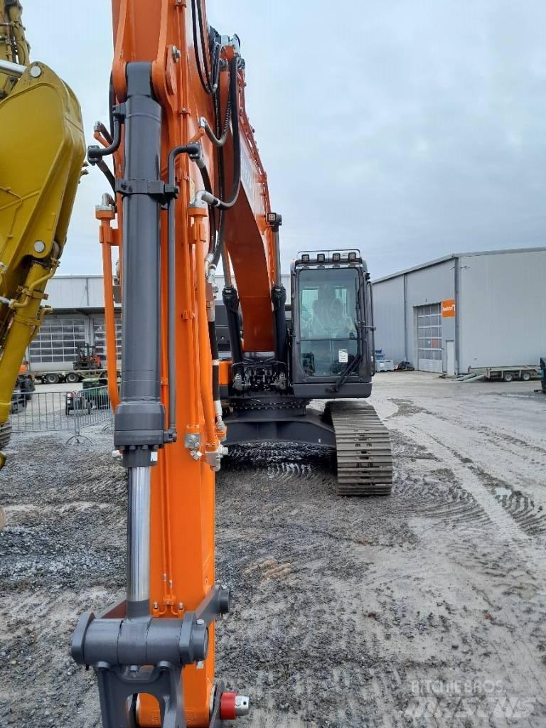 Develon DX 225 LC-7 حفارات زحافة
