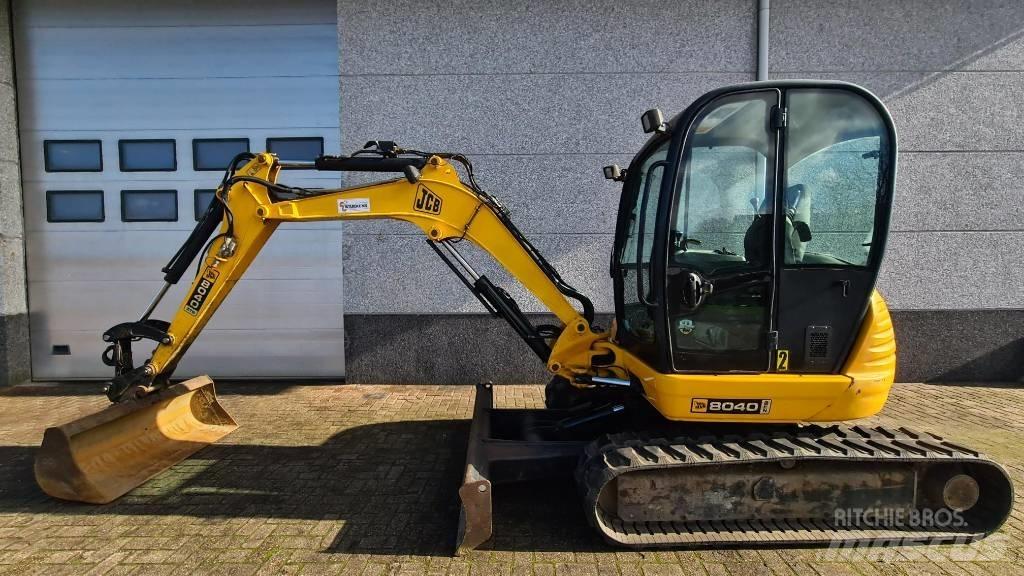 JCB minigraver 8040 رافعات صغيرة