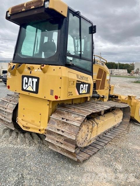 CAT D 3 K LGP بلدوزرات مجنزرة