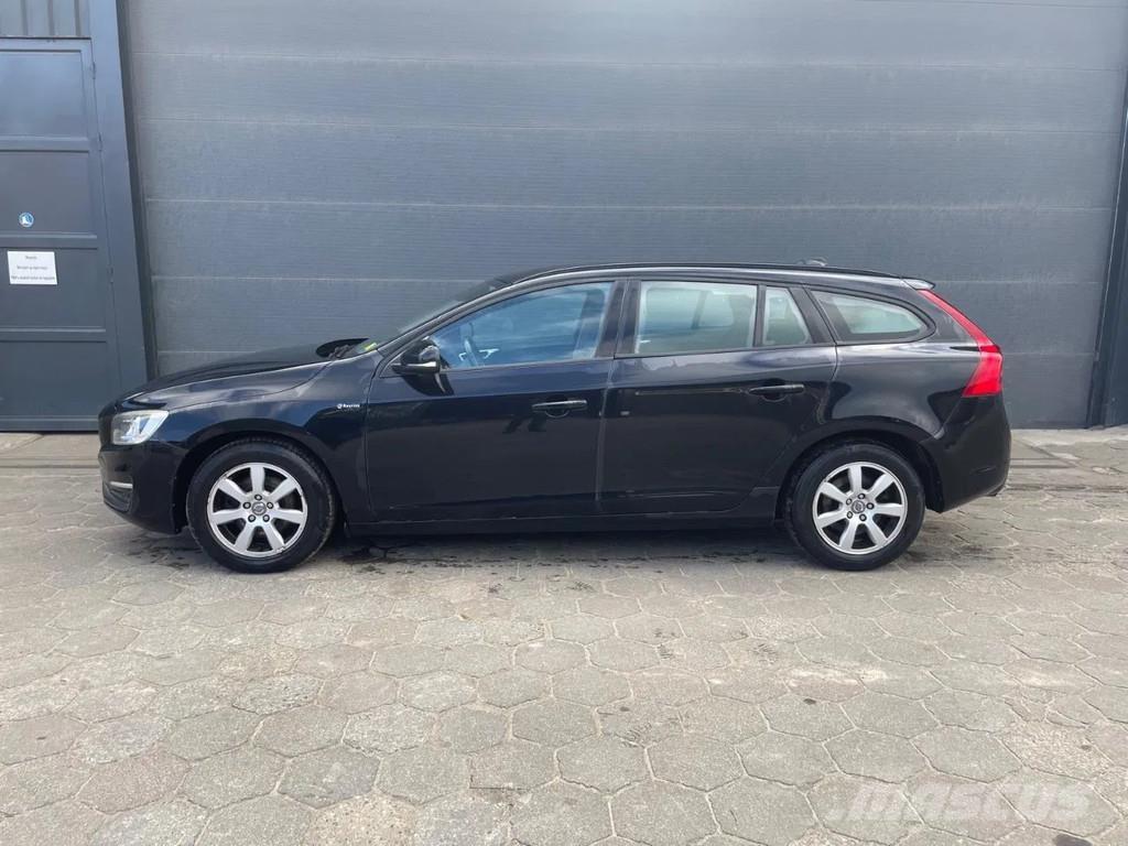Volvo V60 . سيارات