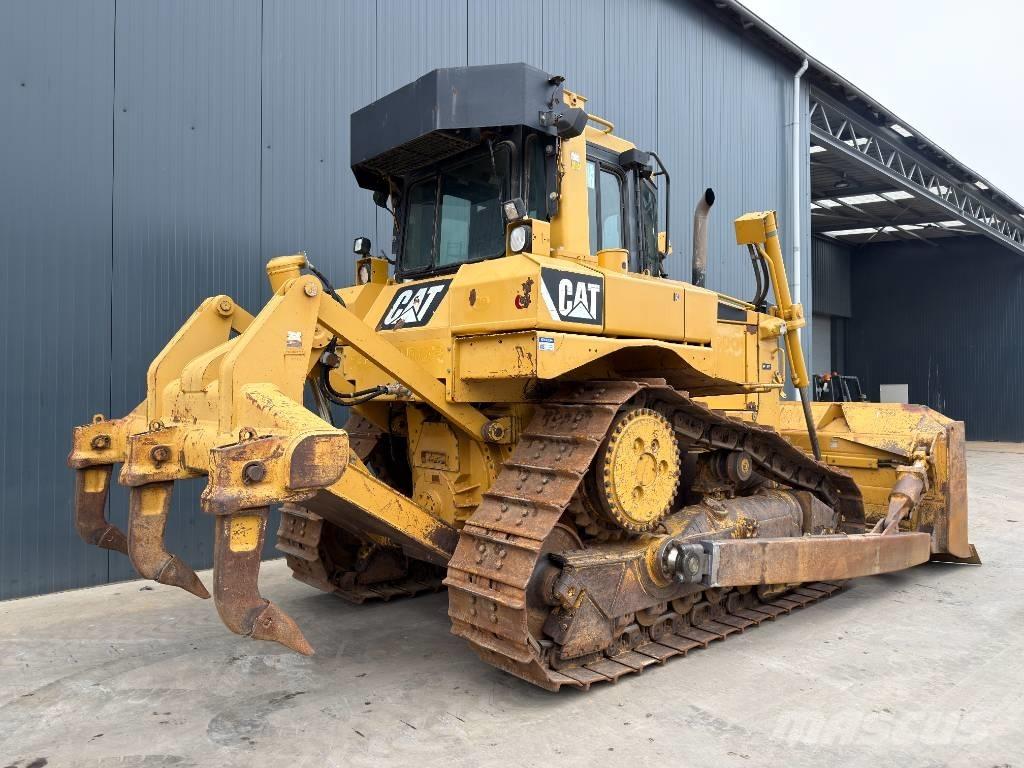 CAT D6T XL بلدوزرات مجنزرة