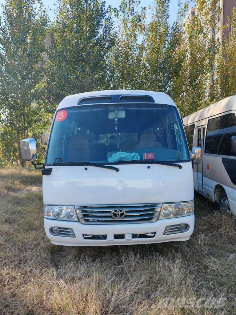 Toyota Coaster حافلة داخل المدينة