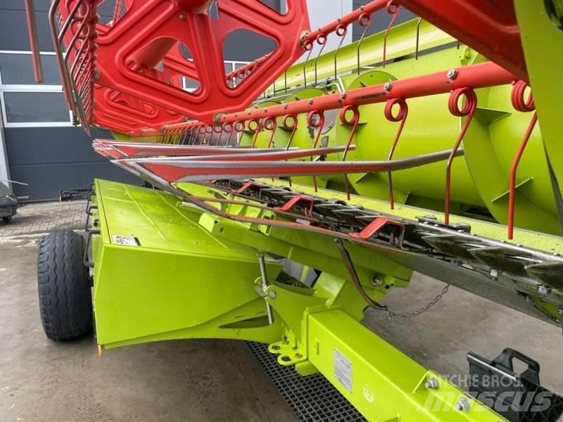 CLAAS Tucano 450 حصادات