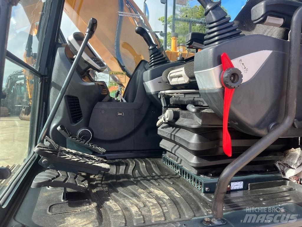 Hyundai HX140L Crawler excavators