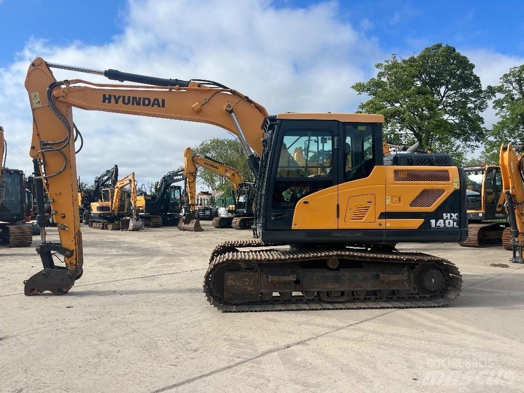 Hyundai HX140L Crawler excavators