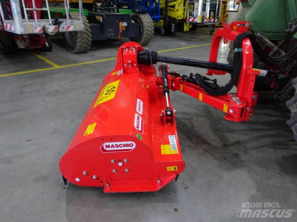 Maschio Giraffa 160 جزازات وأغطية المراعي