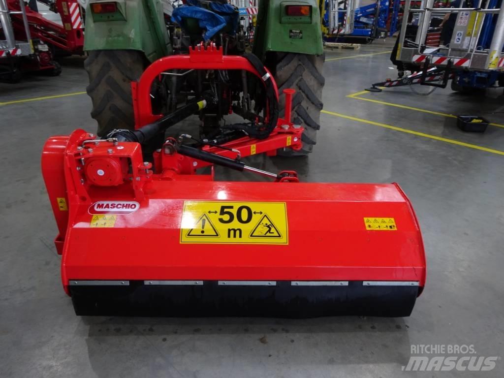 Maschio Giraffa 160 جزازات وأغطية المراعي