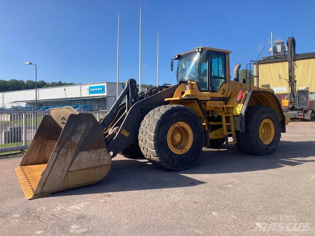 Volvo L 220 F لوادر بعجل
