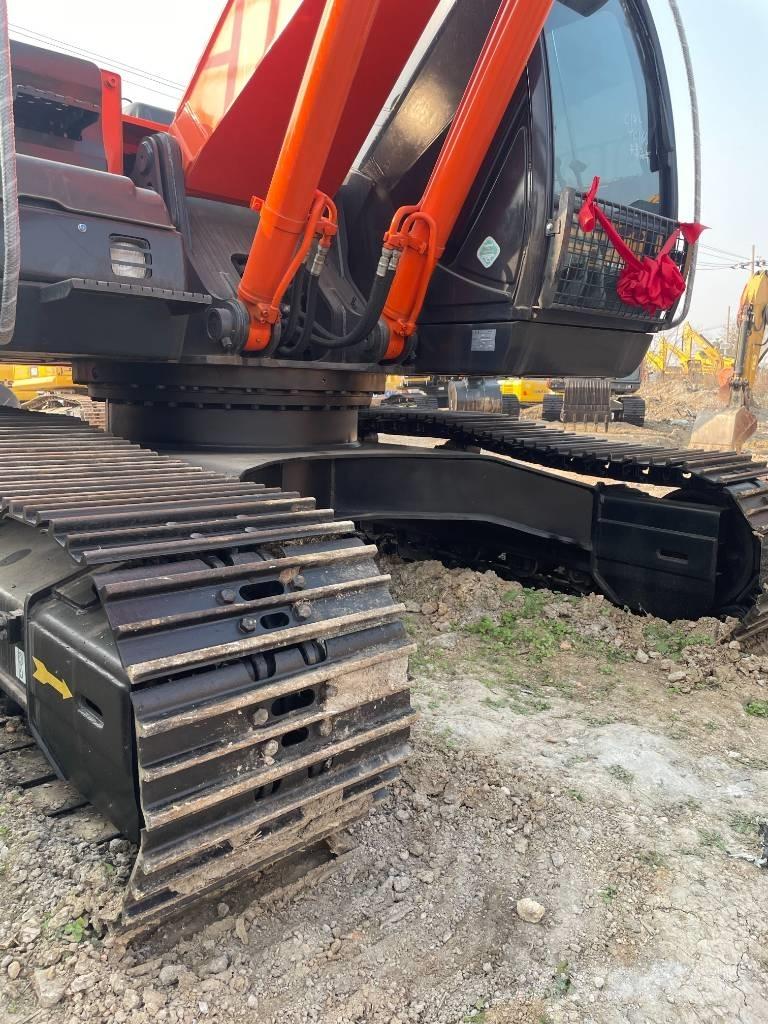 Hitachi ZX 210 حفارات زحافة