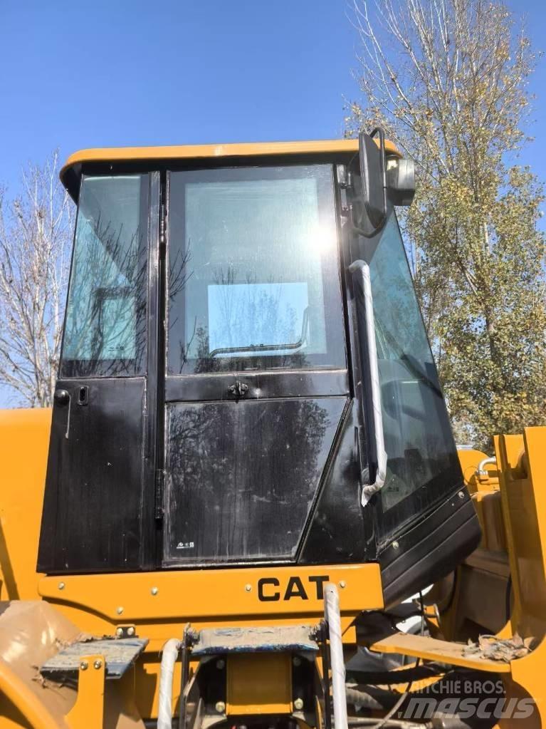 CAT 966H لوادر بعجل