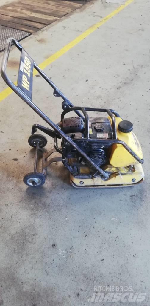 Wacker WP 1550 W دكاكات أفقية