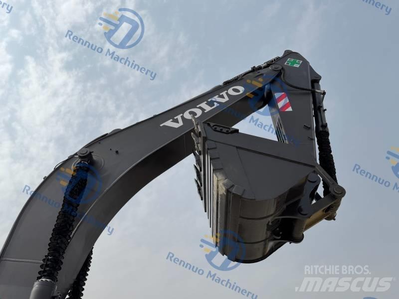 Volvo EC 300 D L حفارات زحافة