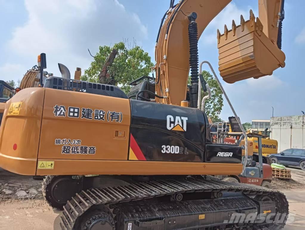 CAT 330 D حفارات زحافة