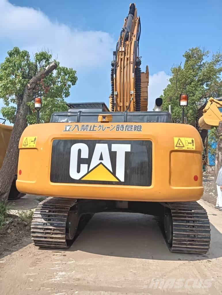 CAT 330 D حفارات زحافة