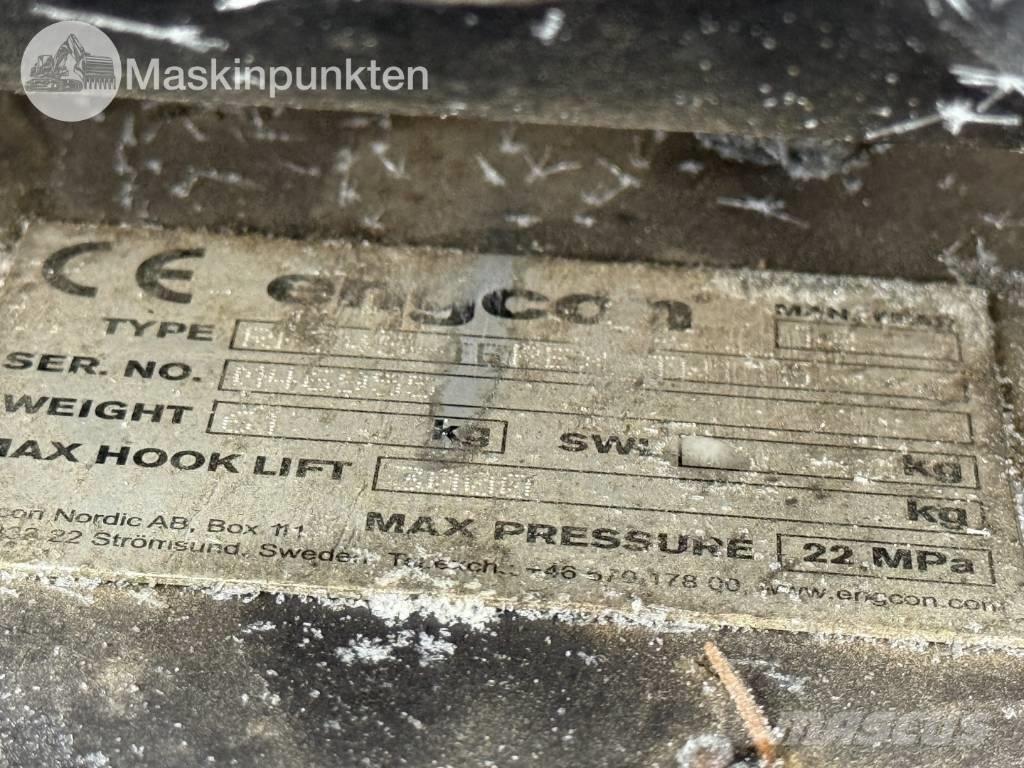 Terex TW 110 حفارات بعجل