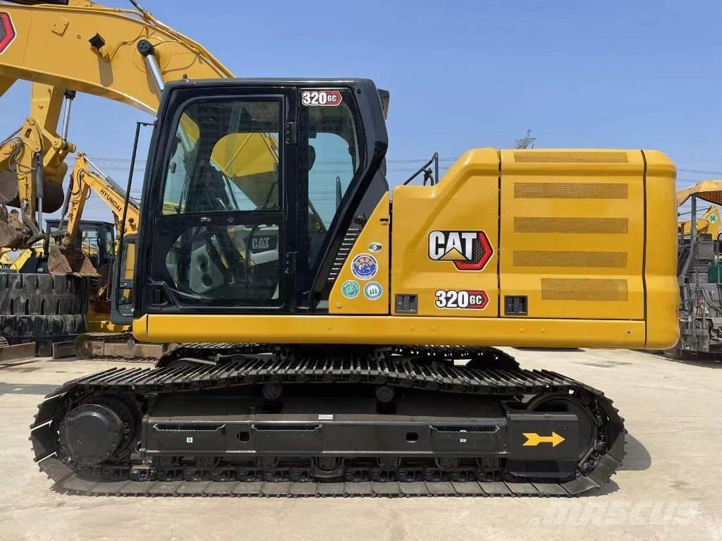 CAT 320GC حفارات زحافة