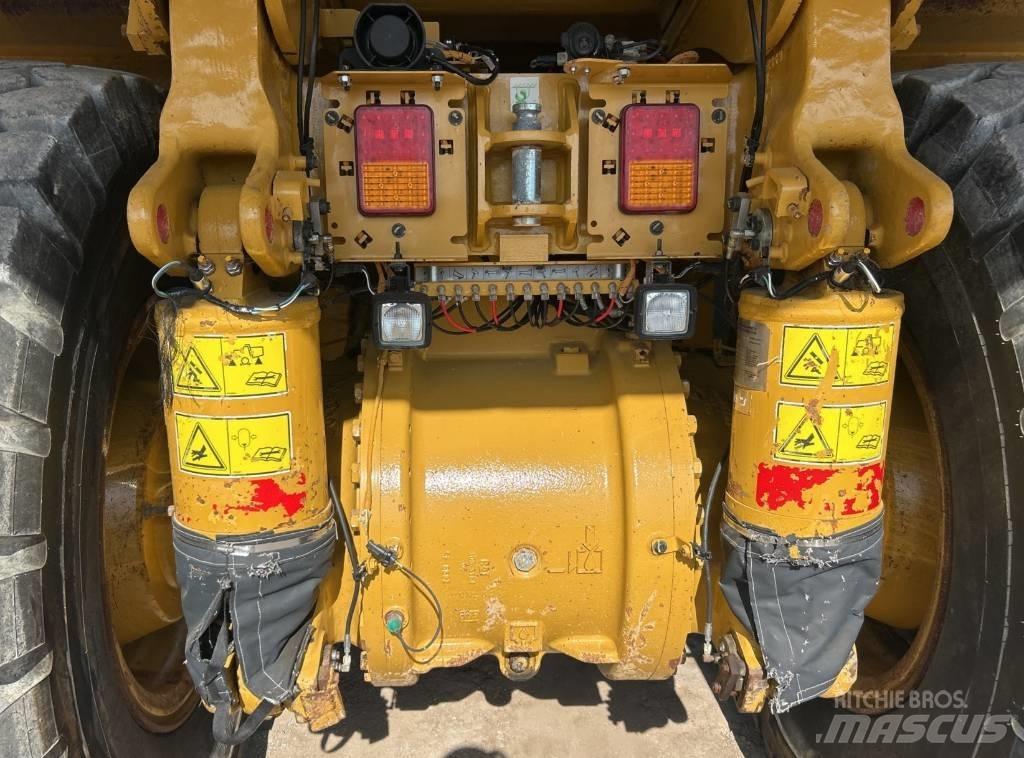 CAT 770 G ساحبات مفصلية