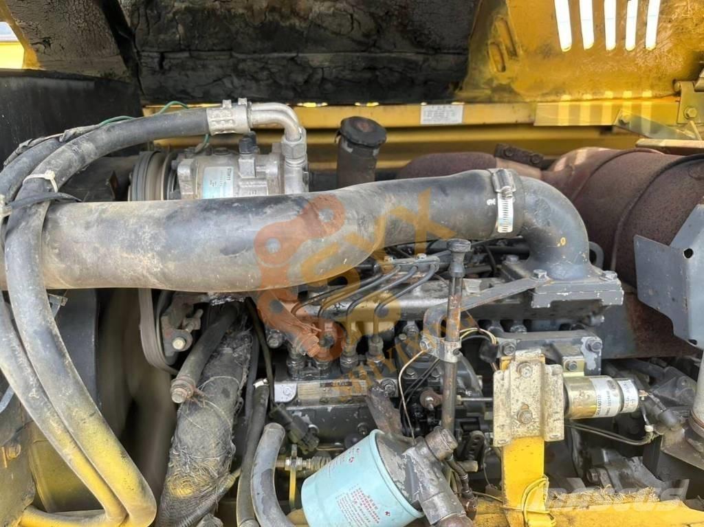 Komatsu PC 60 حفارات زحافة