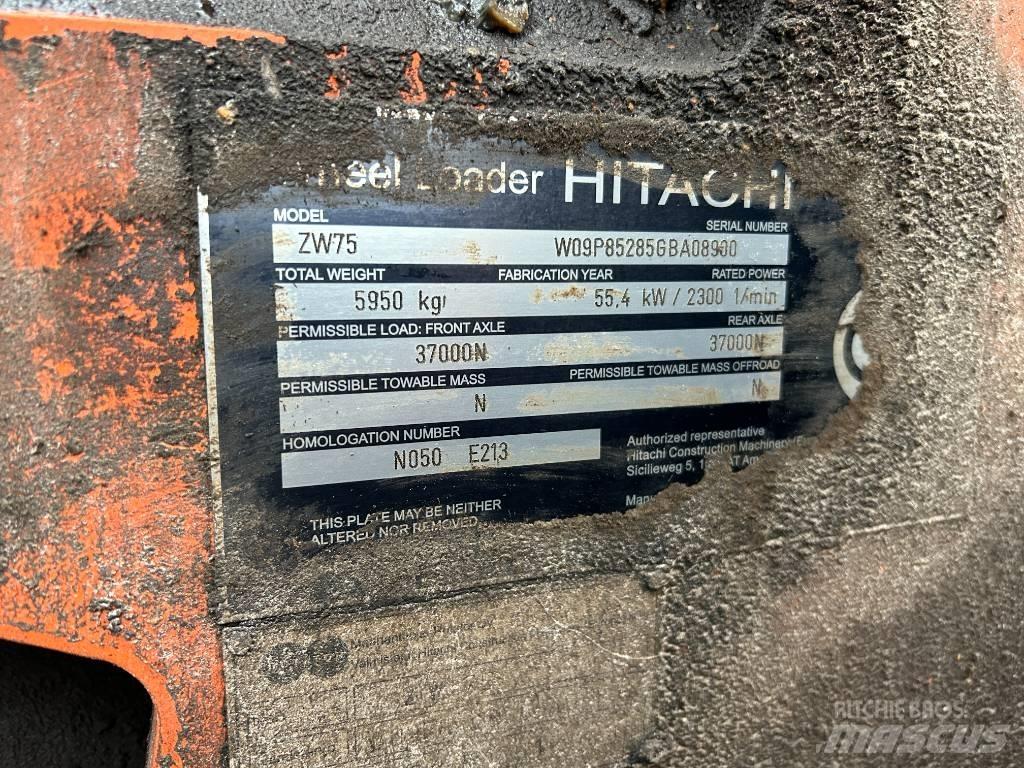 Hitachi ZW 75 لوادر بعجل